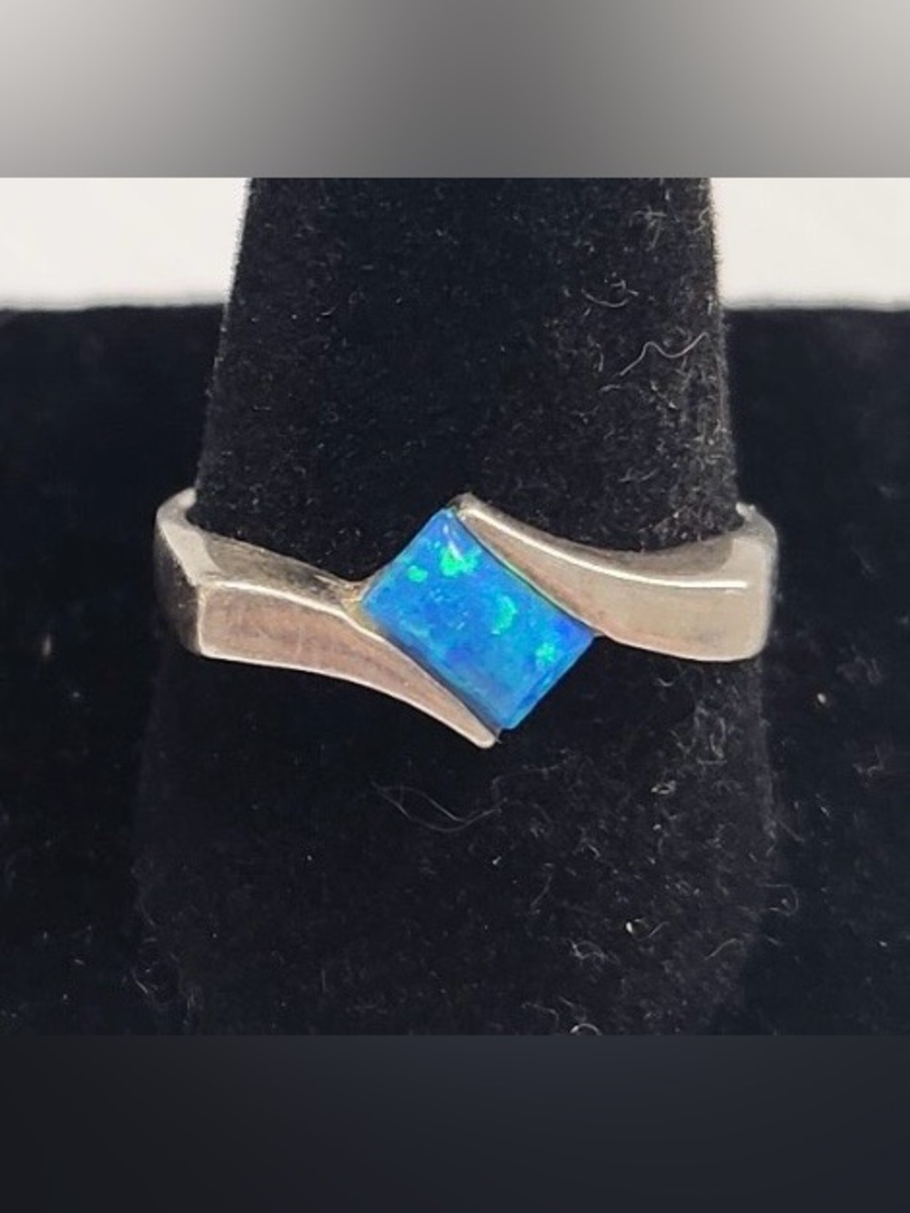 sterling silver bypass ring vibrant blue fire opal inlay size 7.5